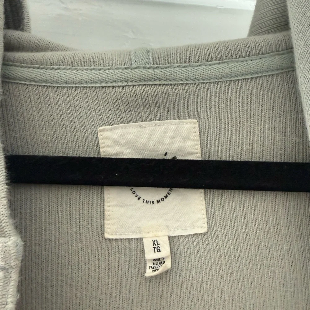 aerie women’s gray quarter button - Picture 2 of 2